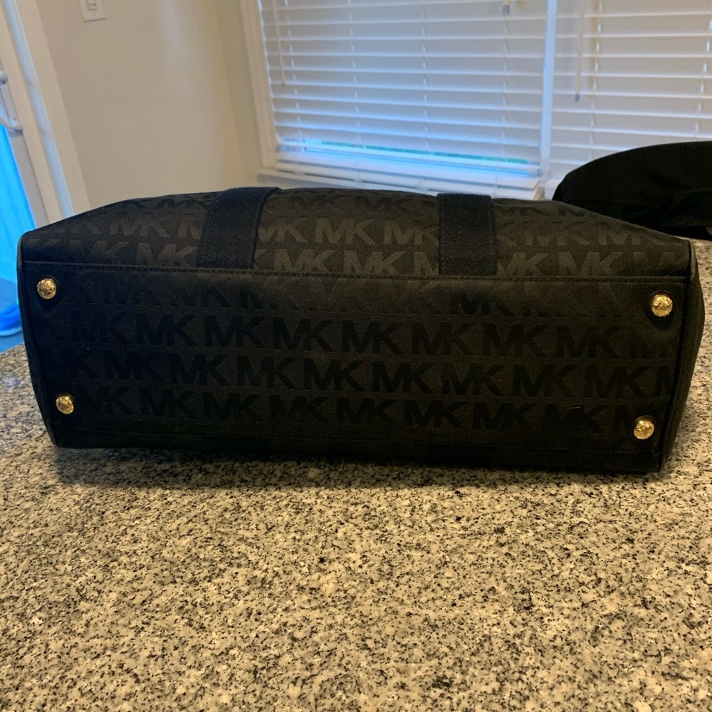 SOLD - Picture 2 of 4